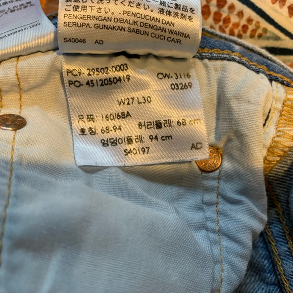 Levi’s 501 Light Wash Distressed Skinny Jeans - Picture 8 of 8